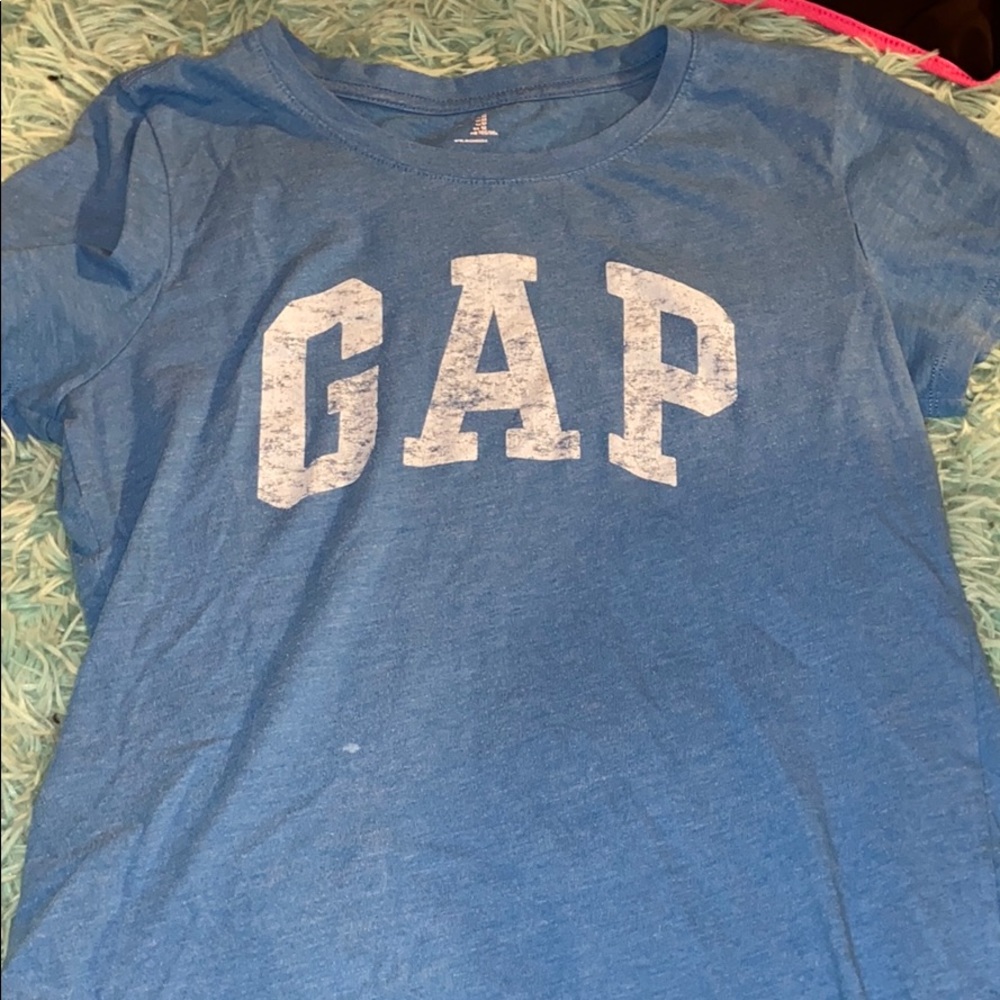 Womens Gap shirt